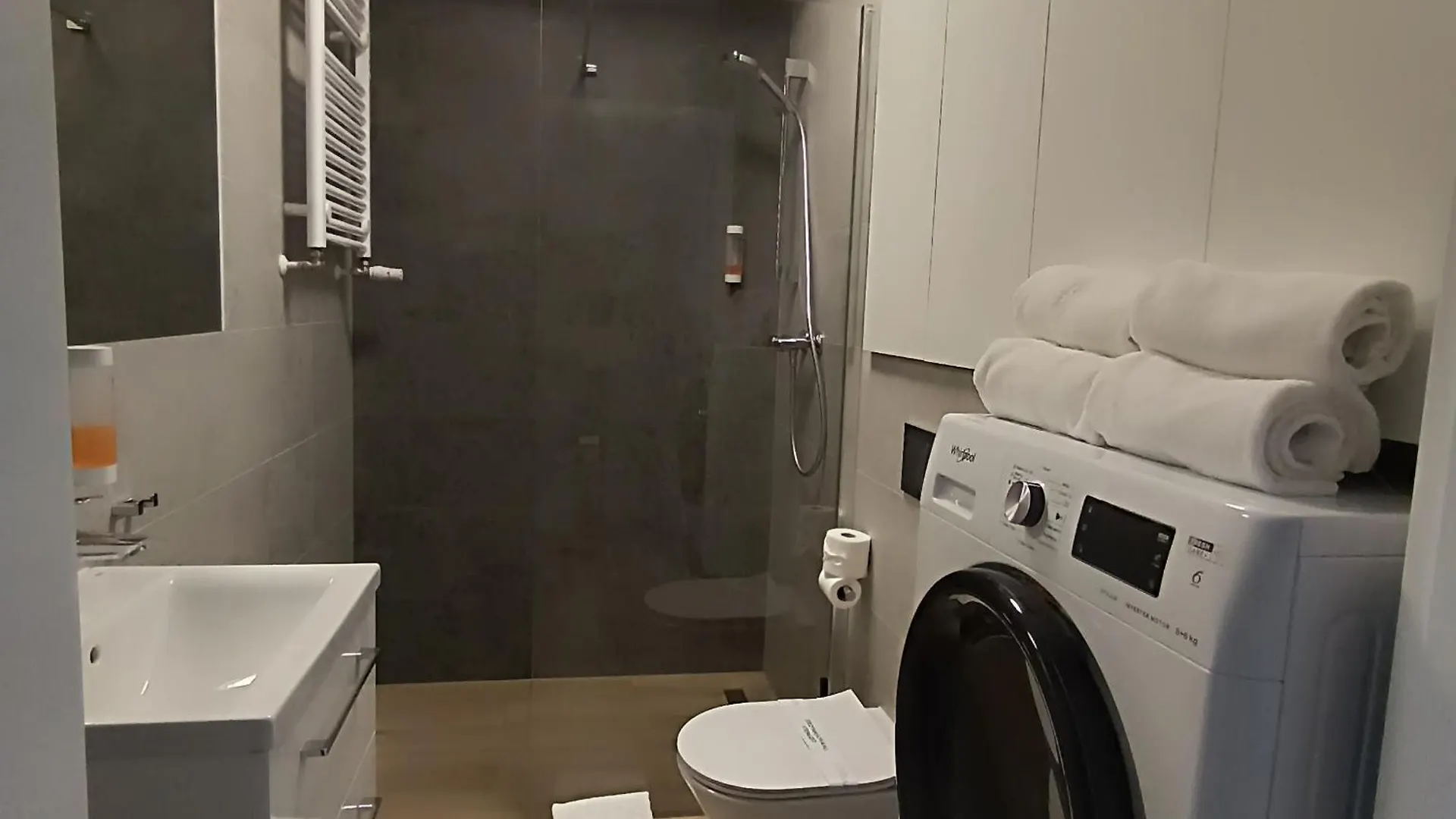 Hotel apartamentowy Amamolto Select - Wloskie Apartamenty, Restauracja, Bezplatny Parking Wrocław Polska