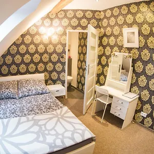 Hostel Fitness - Restauracja, Darmowy Parking I Siłownia, Wrocław